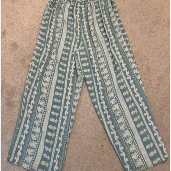 Brand unknown. Sz Medium. Rayon Aloha Hawaiian Pineapple Pants. Elastic. B119 - Picture 4 of 4